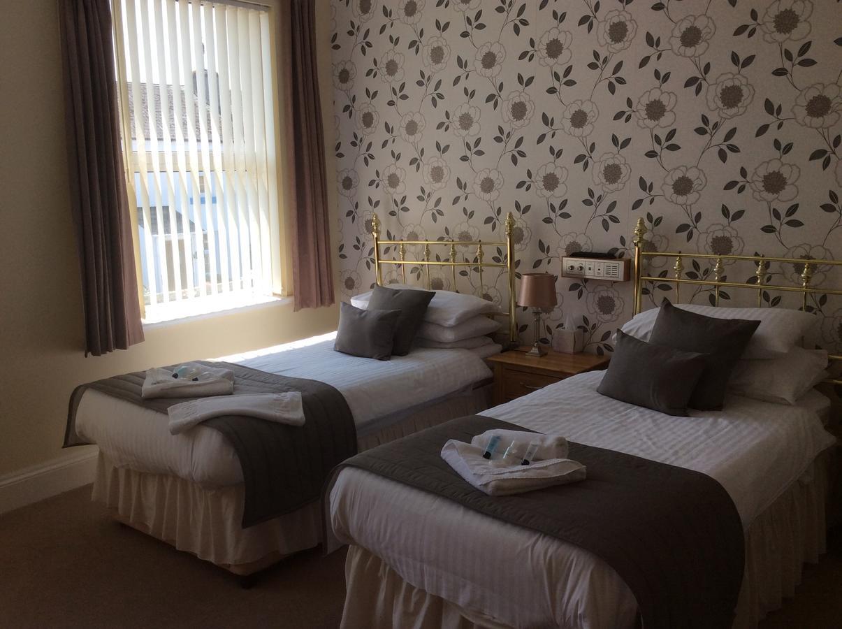 Coombe Court Торки